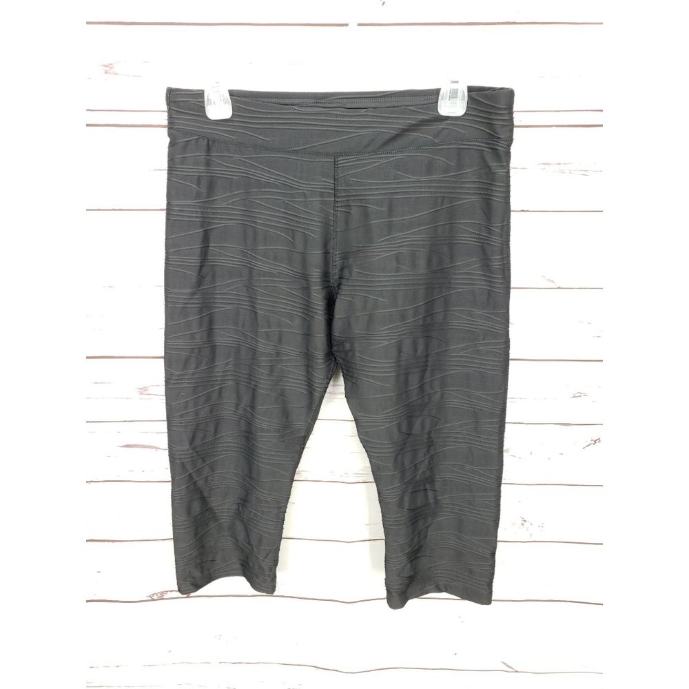 BCG Large Black Capri Athletic Leggings pants